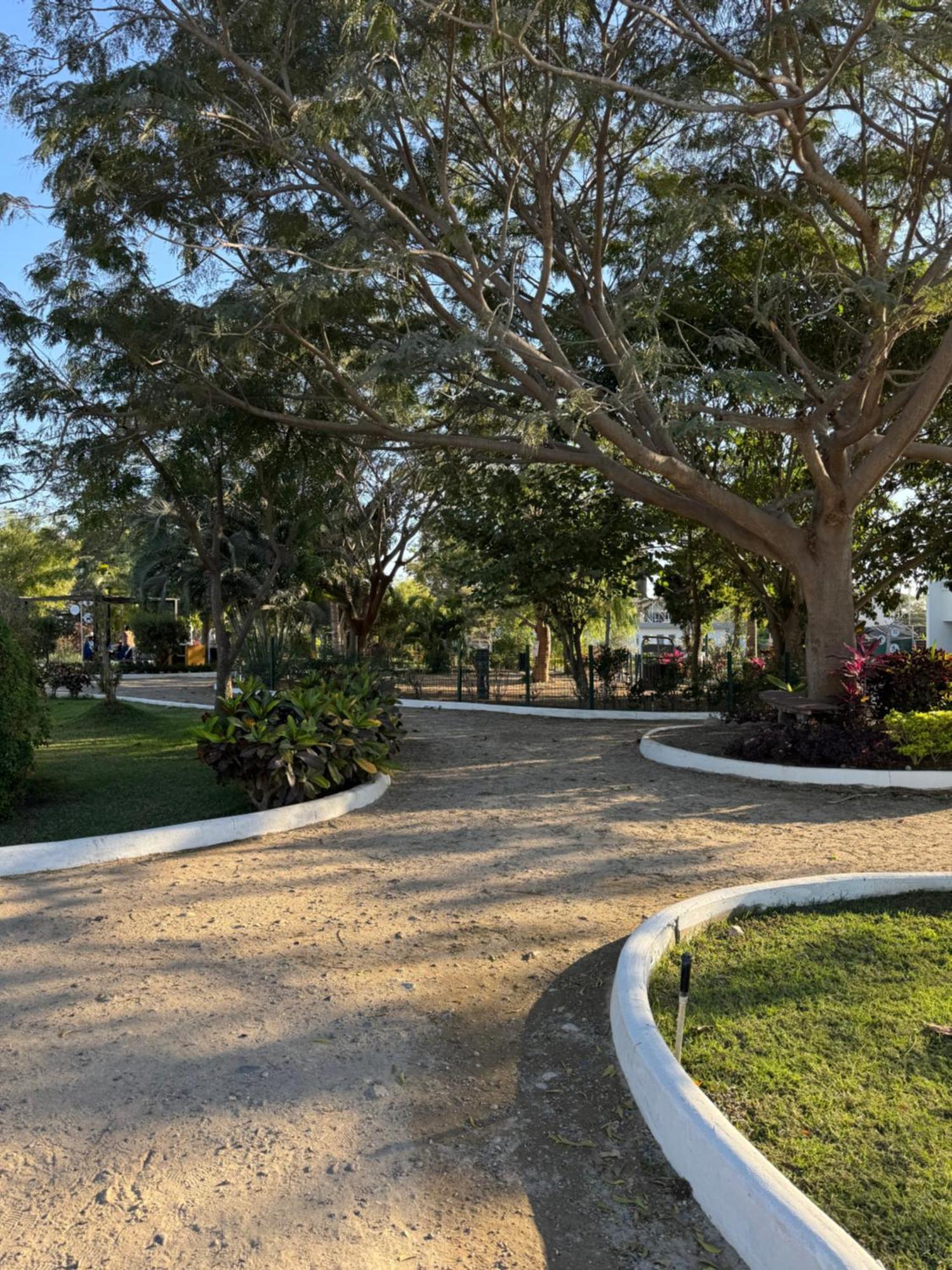 פוארטו ואלארטה Casa Residencial La Primavera מראה חיצוני תמונה